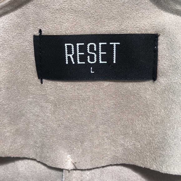 Reset faux suede open front jacket light tan with stretch shorter in back L - Picture 2 of 10